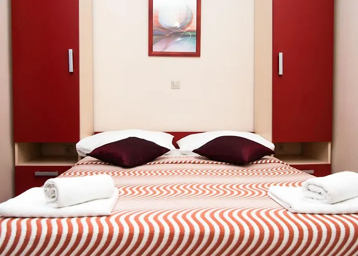 Moderne Mit Meerblick By Interhome 科马尔纳