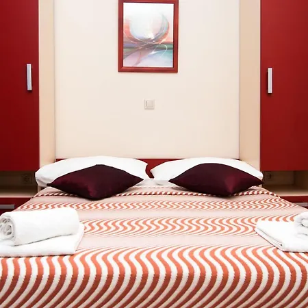 Moderne Mit Meerblick By Interhome Komarna