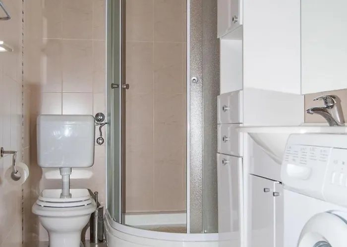 Moderne Mit Meerblick By Interhome