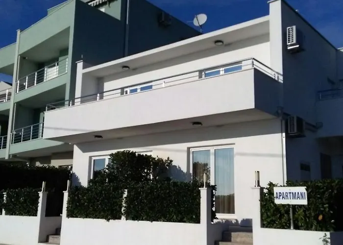 Moderne Mit Meerblick By Interhome 아파트 코마르나